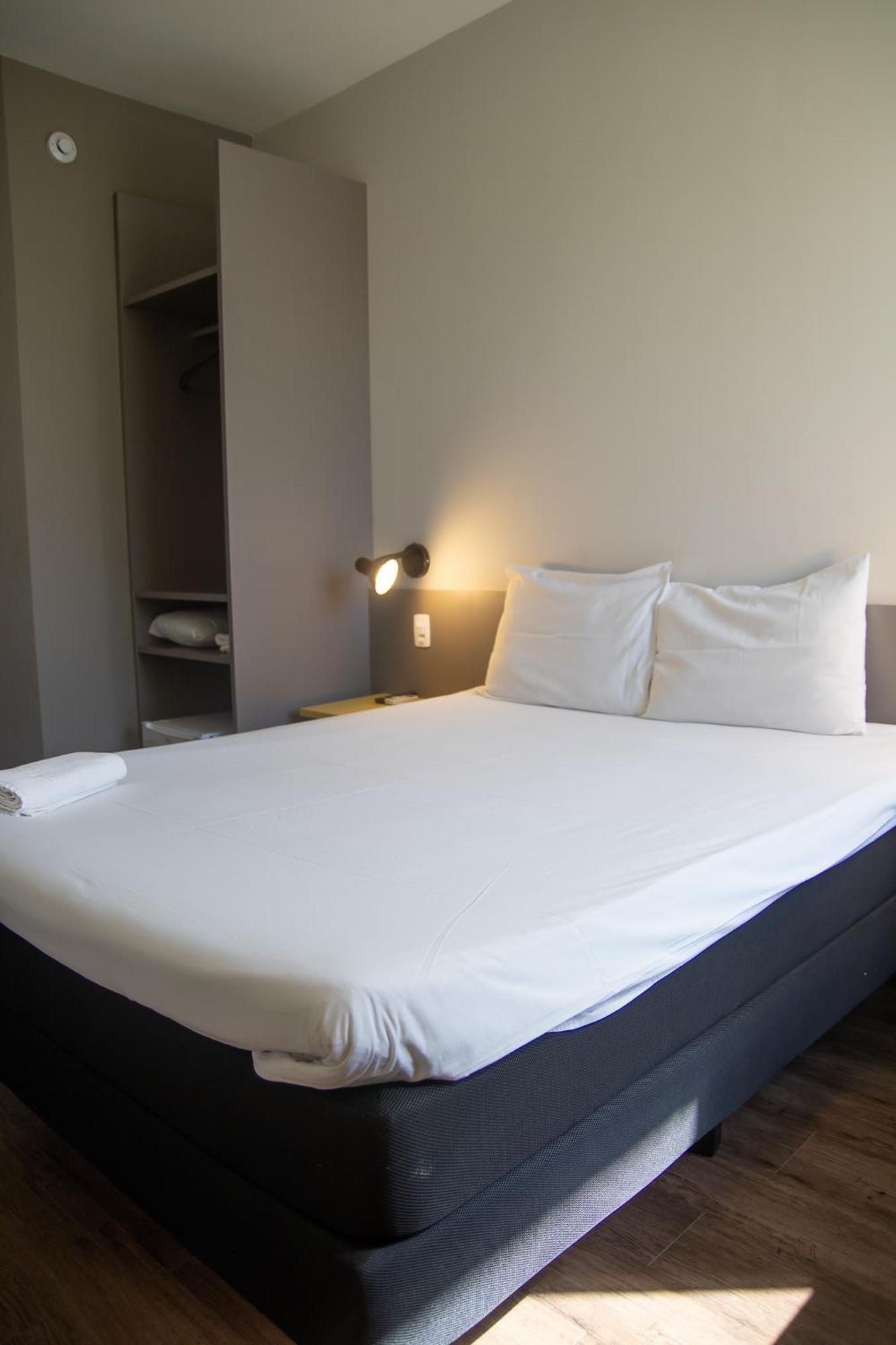 Ibis Styles Tres Rios Hotell Exteriör bild