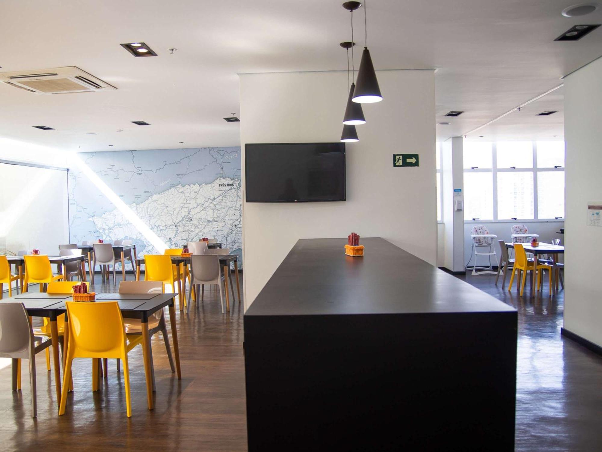 Ibis Styles Tres Rios Hotell Exteriör bild