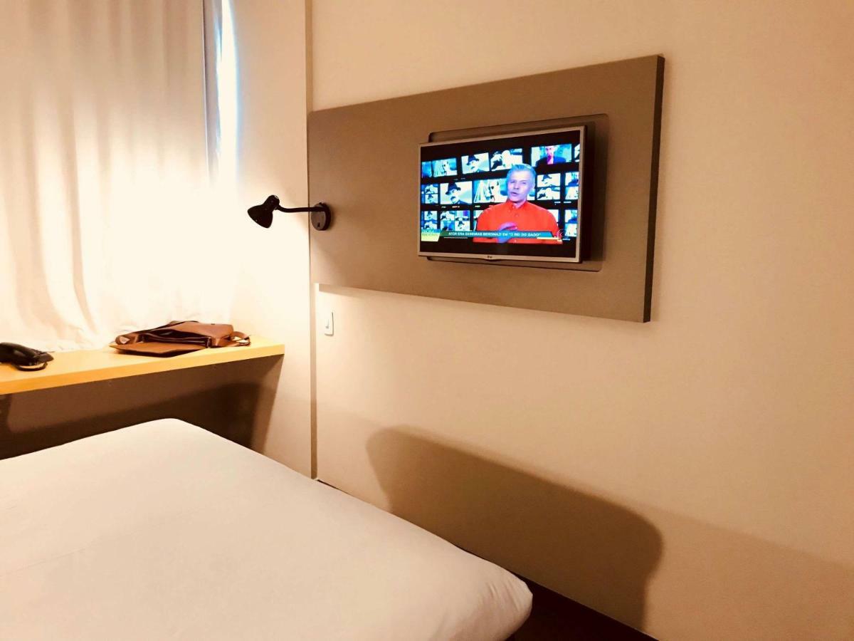 Ibis Styles Tres Rios Hotell Exteriör bild